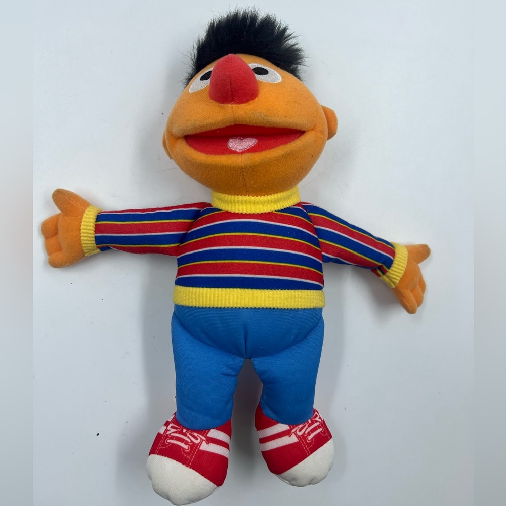 Sesame Street Ernie Plush Toy 2013 10 Inch